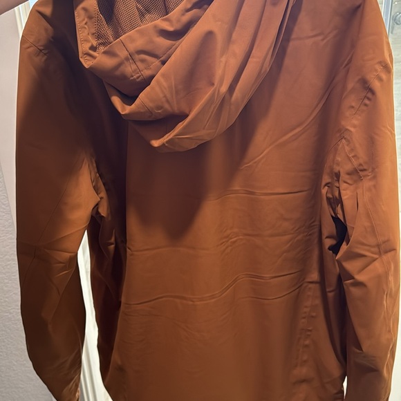 Men’s Jacket - Picture 2 of 3